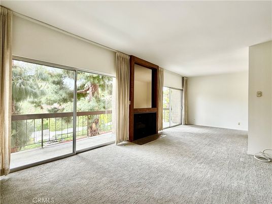 Empty room, Fireplace, Interior