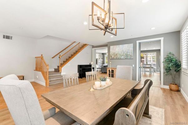 Dining room, Interior, Pendant Lights, Piano, Recessed Lighting, Wood Texture Flooring