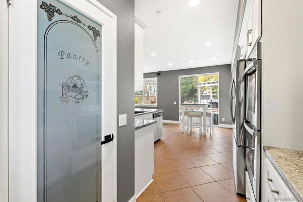 Dining room, Interior, Kitchen, Recessed Lighting