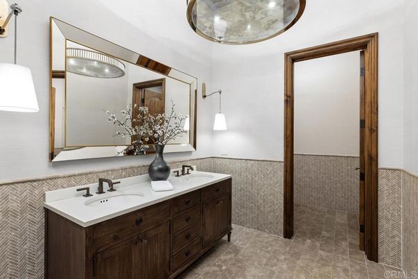 Bathroom, Dual Sink Vanities, Interior, Pendant Lights