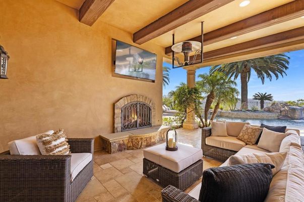 Exterior, Fireplace, Living room, Water