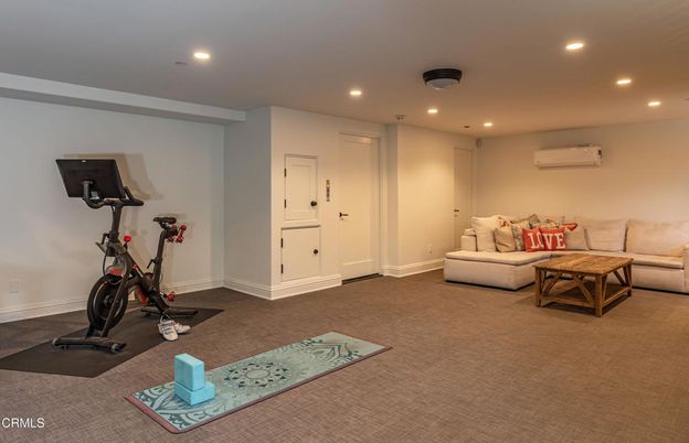 Fitness Equipment, Interior, Living room, Recessed Lighting