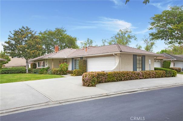 Attached, Exterior, Facade, Ranch