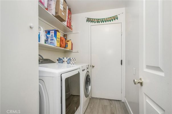 Interior, Washer, Wood Texture Flooring