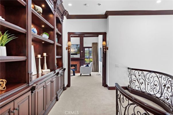 Fireplace, Interior, Recessed Lighting