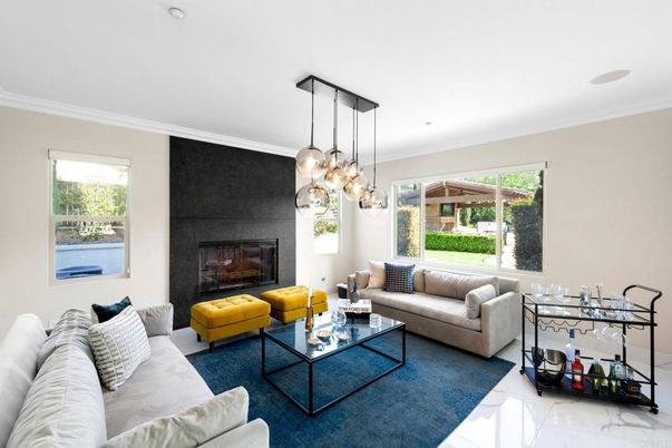Fireplace, Interior, Living room, Pendant Lights, Recessed Lighting