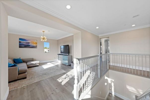 Chandelier, Interior, Living room, Recessed Lighting, Wood Texture Flooring