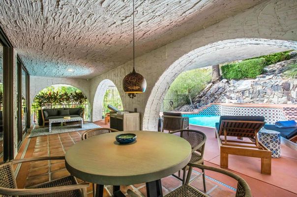 Exterior, Pendant Lights, Pool