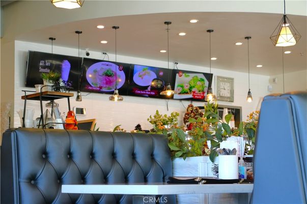 Dining room, Interior, Pendant Lights, Recessed Lighting