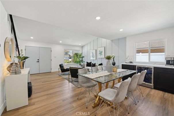 Dining room, Interior, Kitchen, Recessed Lighting, Wood Texture Flooring