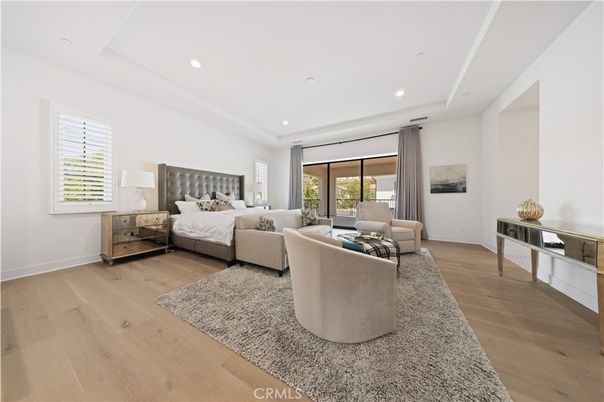 Bedroom, Interior, Living room, Recessed Lighting, Wood Texture Flooring