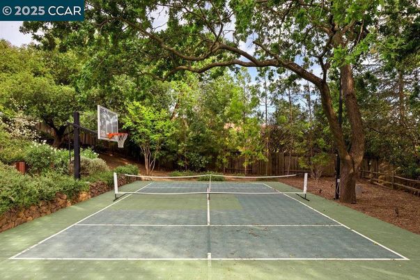 Exterior, Tennis Courts