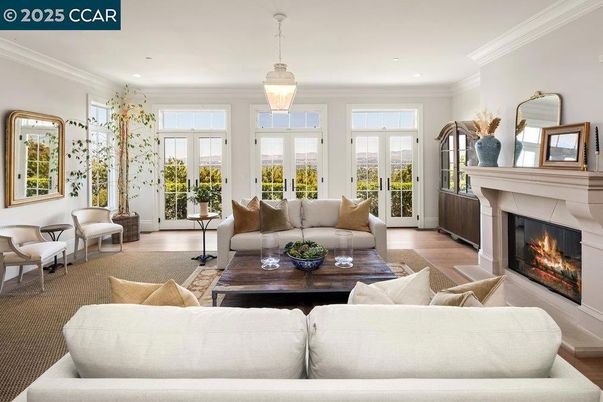 Fireplace, Interior, Living room, Pendant Lights, Recessed Lighting, Wood Texture Flooring