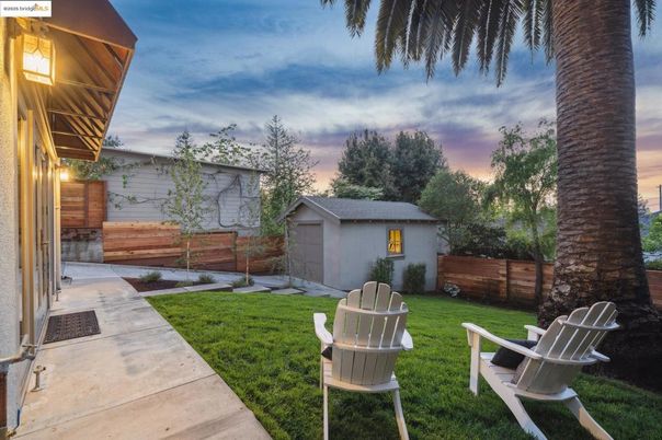 Backyard, Detached Garage, Exterior
