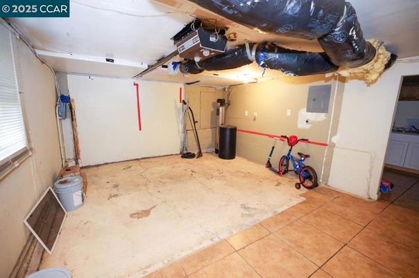 Garage, Interior