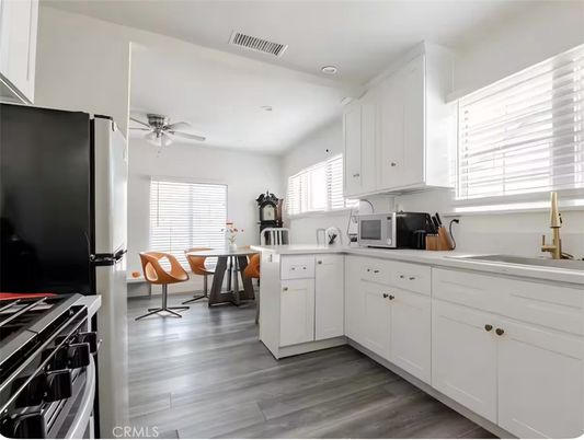 Dining room, Interior, Kitchen, Recessed Lighting, Wood Texture Flooring