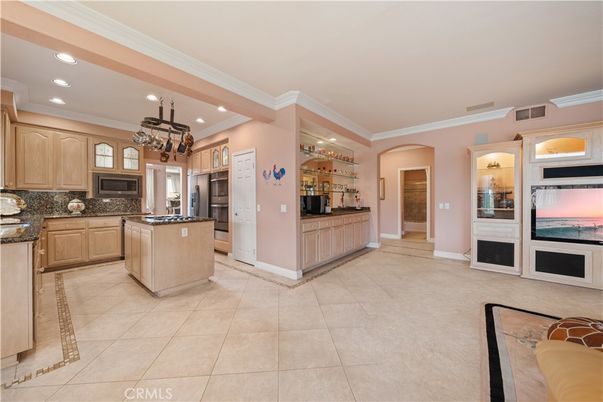 Chandelier, Interior, Kitchen, Pendant Lights, Recessed Lighting, Stainless Steel Appliances