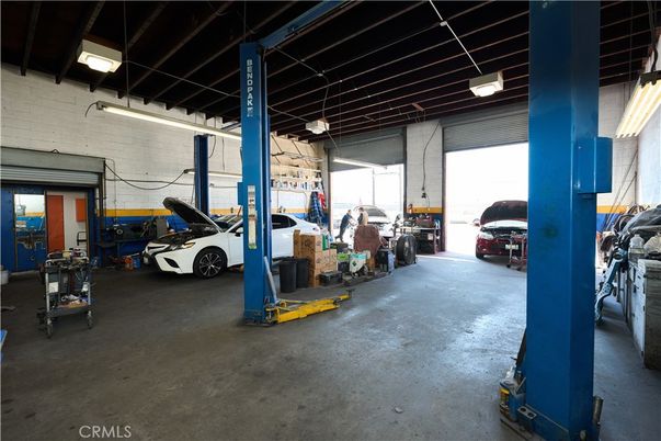 Garage, Interior