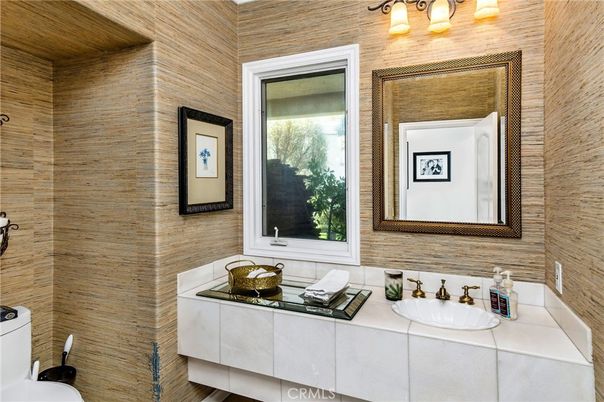Bathroom, Interior, Tile Countertops