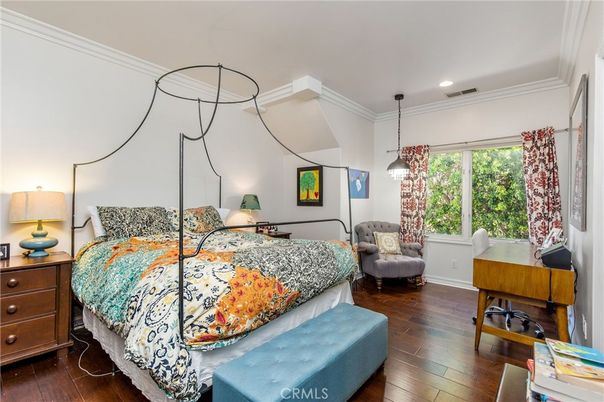 Bedroom, Interior, Pendant Lights, Recessed Lighting, Wood Texture Flooring