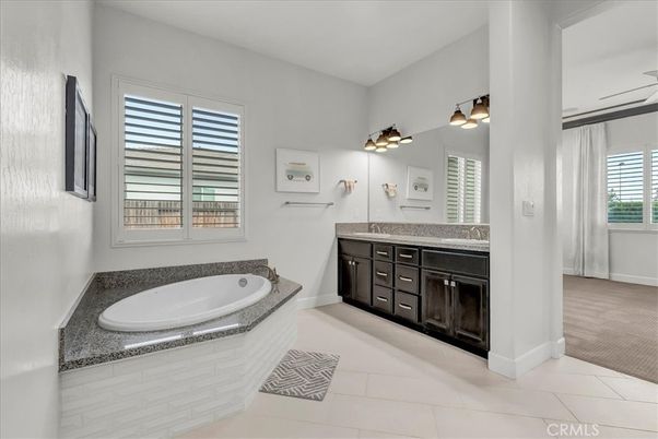 Bathroom, Dual Sink Vanities, Interior