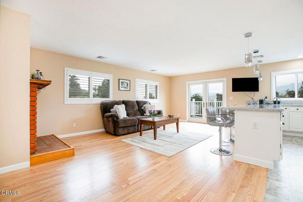 Interior, Kitchen, Living room, Pendant Lights, Recessed Lighting, Wood Texture Flooring