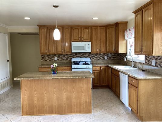 Interior, Kitchen, Pendant Lights, Recessed Lighting