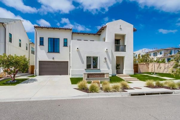 Attached, Exterior, Facade, Spanish Mediterranean