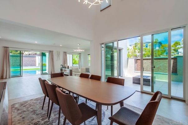 Dining room, Interior, Pendant Lights, Recessed Lighting