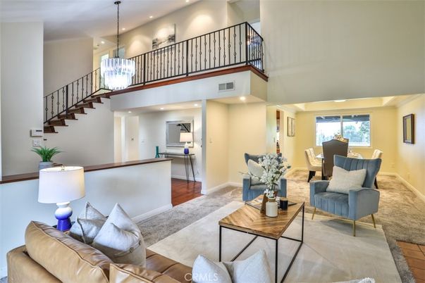 Chandelier, Dining room, Interior, Living room, Pendant Lights, Recessed Lighting, Wood Texture Flooring