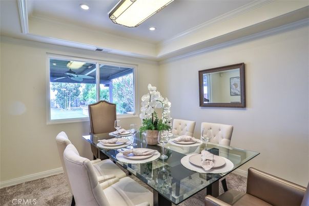 Dining room, Interior, Recessed Lighting