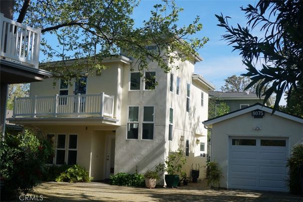 Attached, Exterior, Facade, Rowhouse