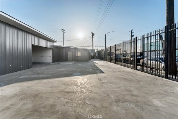 Detached Garage, Exterior