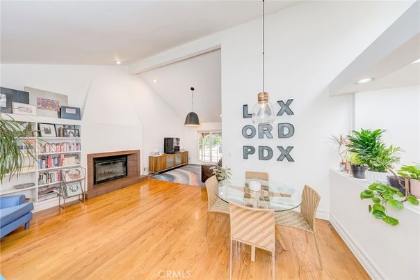 Dining room, Fireplace, Interior, Pendant Lights, Recessed Lighting, Wood Texture Flooring