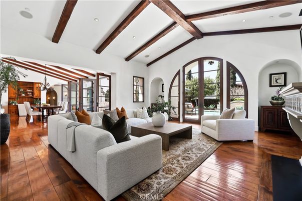 Chandelier, Dining room, Interior, Living room, Piano, Recessed Lighting, Wooden Beams, Wood Texture Flooring