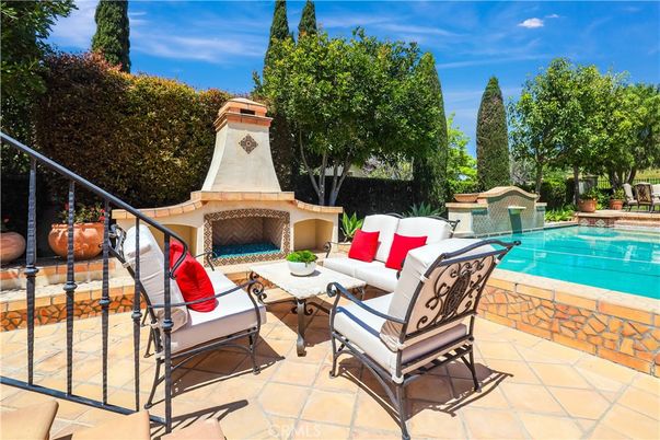 Exterior, Fireplace, Pool