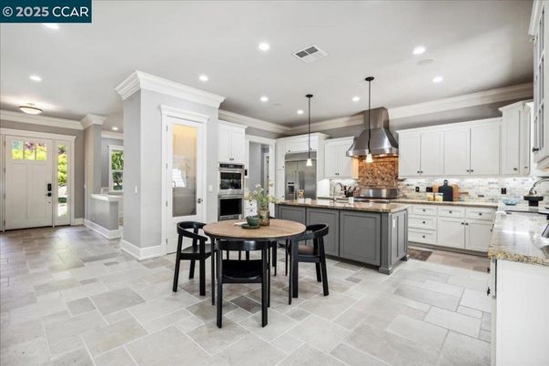 Dining room, Interior, Kitchen, Pendant Lights, Recessed Lighting, Stainless Steel Appliances