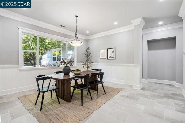 Dining room, Interior, Pendant Lights, Recessed Lighting