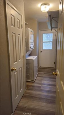 Interior, Utility Closets, Washer, Wood Texture Flooring