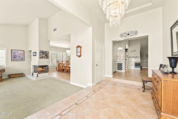 Chandelier, Dining room, Fireplace, Interior