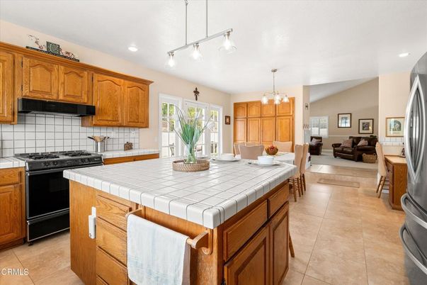 Dining room, Interior, Kitchen, Living room, Pendant Lights, Recessed Lighting, Tile Countertops