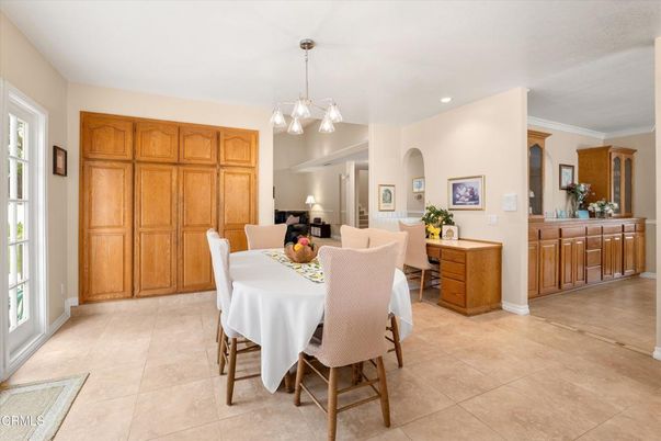 Dining room, Interior, Pendant Lights, Recessed Lighting