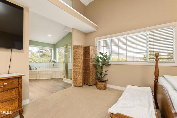 Bathroom, Interior, Recessed Lighting, Wood Texture Flooring