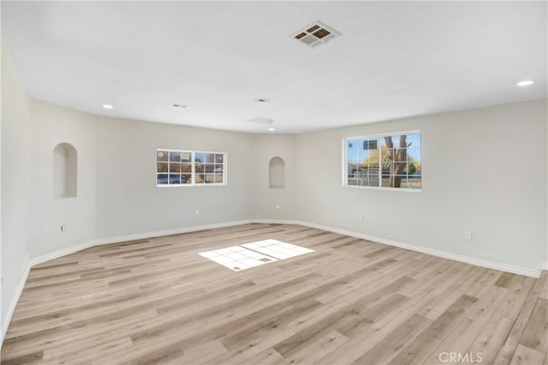 Empty room, Interior, Recessed Lighting, Wood Texture Flooring
