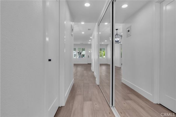 Interior, Pendant Lights, Recessed Lighting, Wood Texture Flooring