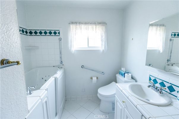Bathroom, Interior, Tile Countertops