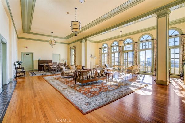 Interior, Living room, Pendant Lights, Wood Texture Flooring