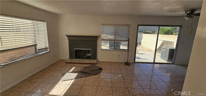 Empty room, Fireplace, Interior