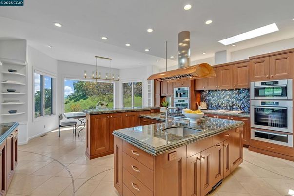 Interior, Kitchen, Pendant Lights, Recessed Lighting, Stainless Steel Appliances