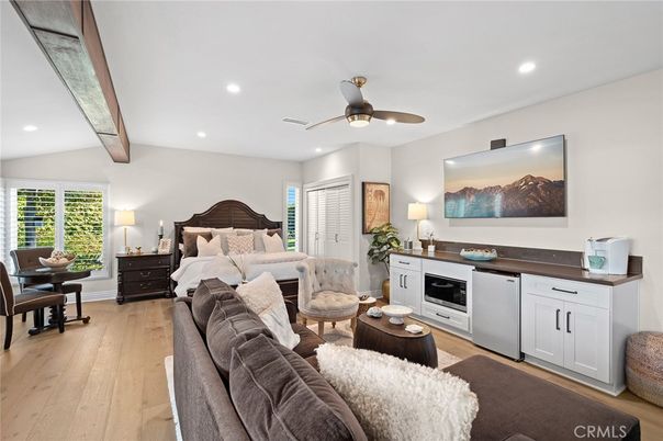 Bedroom, Interior, Living room, Recessed Lighting, Wood Texture Flooring